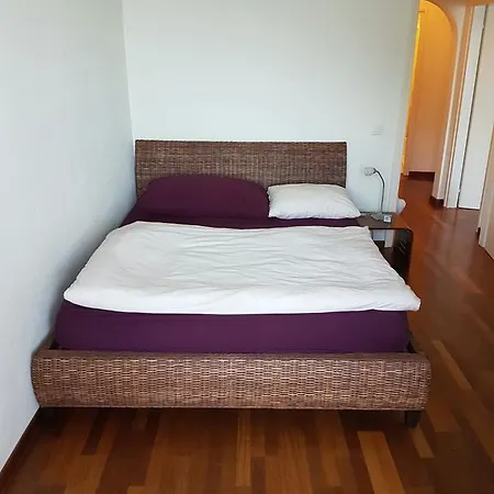 Di Casa Nostrana *
